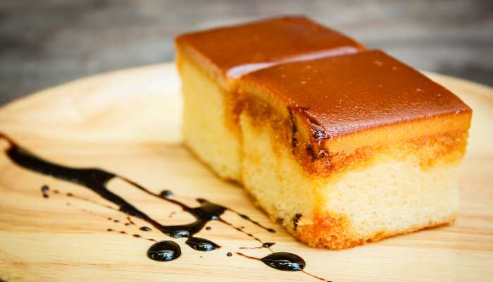 Vanilla Custard Cake with chocolate sauce