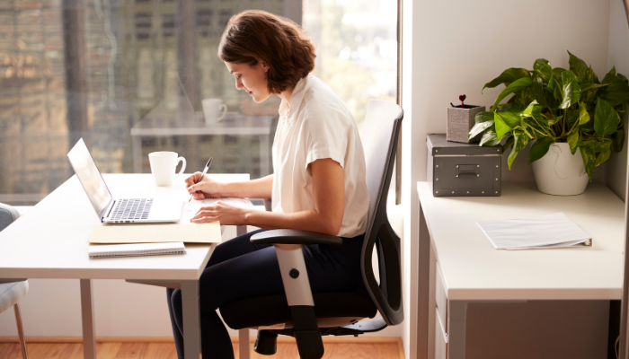 Ways to Stay Healthy When You Work From a Desk